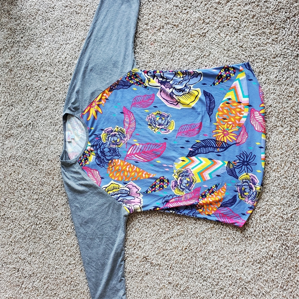 Lularoe shirt size 2xl